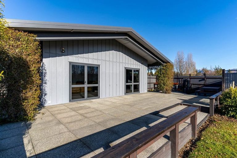 Photo of property in 16 Matukituki Crescent, Twizel, 7901