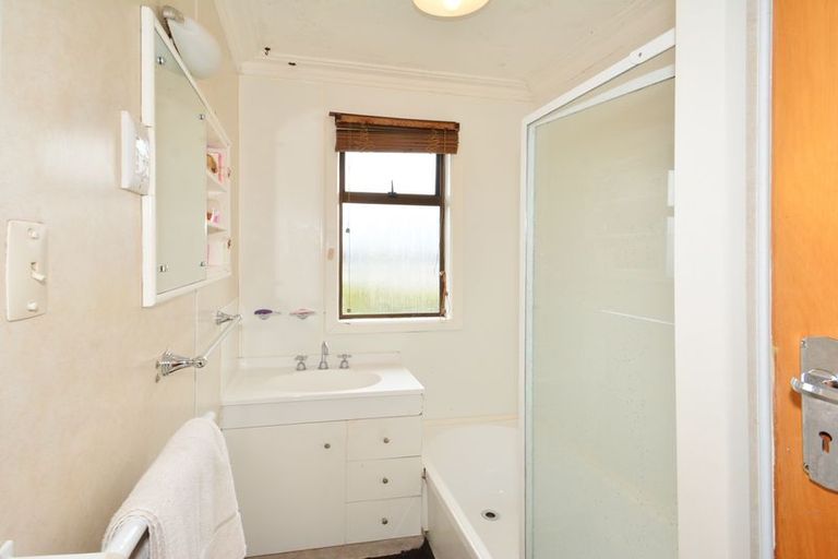 Photo of property in 70 Aberdeen Road, Saint Clair, Dunedin, 9012