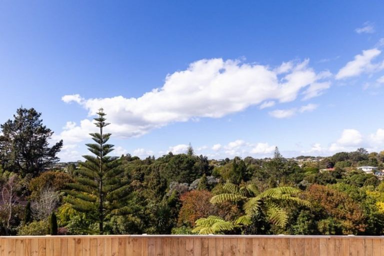 Photo of property in 12 Evelyn Place, Welbourn, New Plymouth, 4310