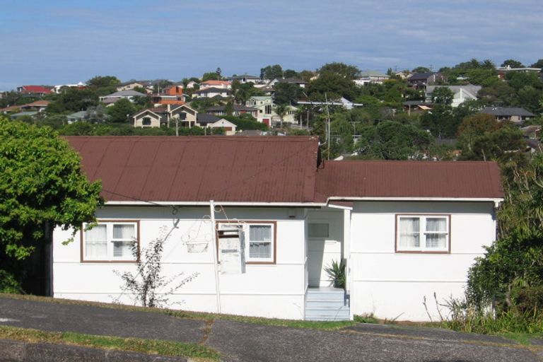 Photo of property in 8 Korotaha Terrace, Rothesay Bay, Auckland, 0630