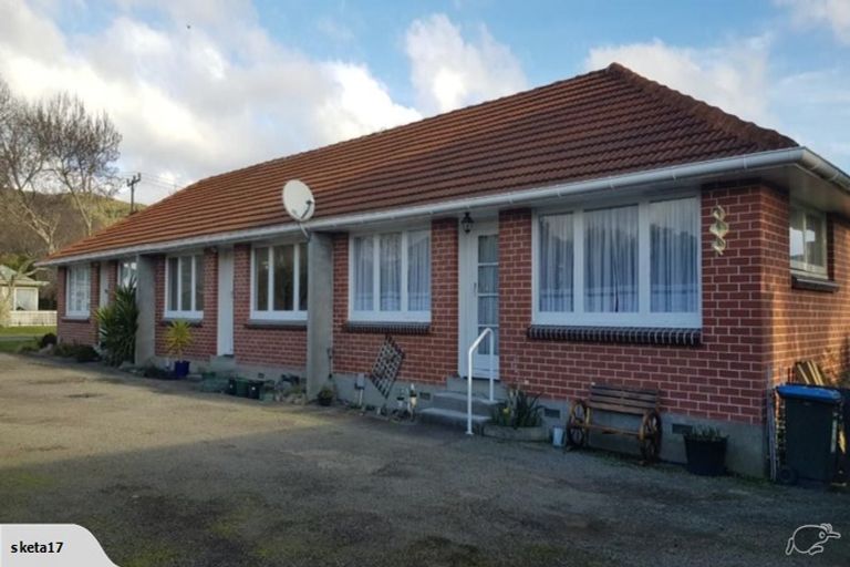 Photo of property in 3/34 Heretaunga Square, Silverstream, Upper Hutt, 5019