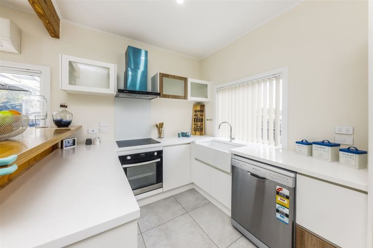 Photo of property in 2/15 Hill Road, Papatoetoe, Auckland, 2025