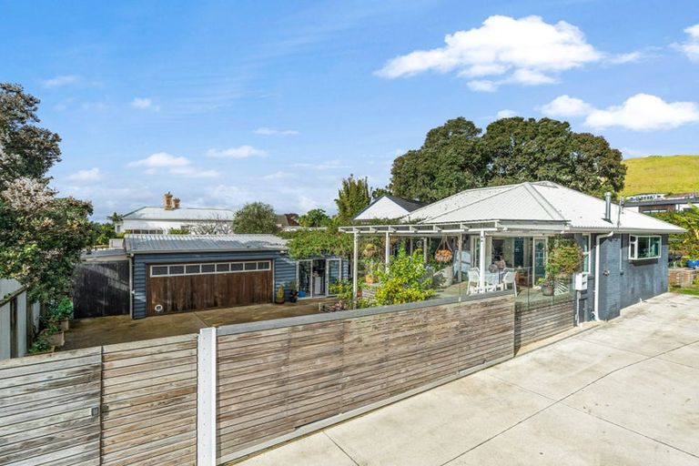 Photo of property in 57a Mcintyre Road, Mangere Bridge, Auckland, 2022