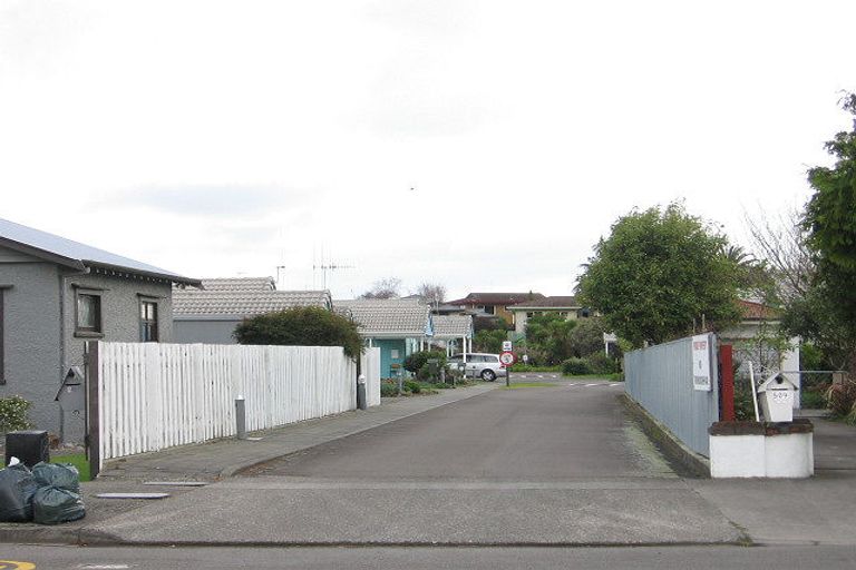 Photo of property in 1 Alice Court, Palmerston North, 4410