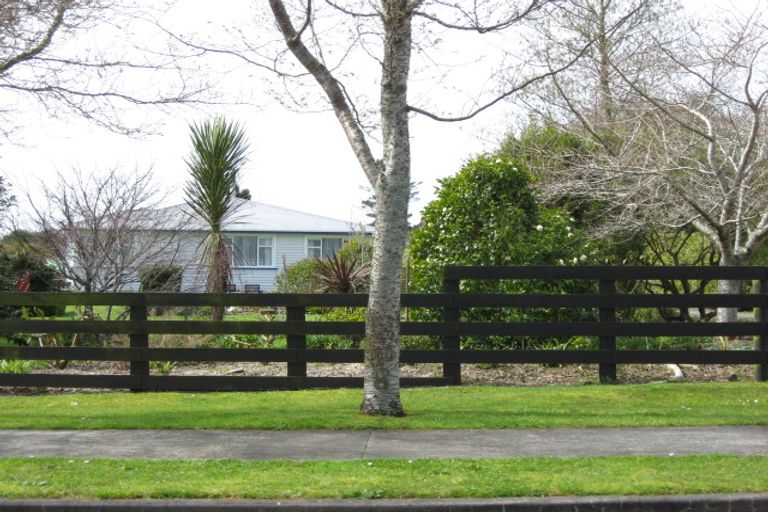 Photo of property in 45 Maire Street, Inglewood, 4330