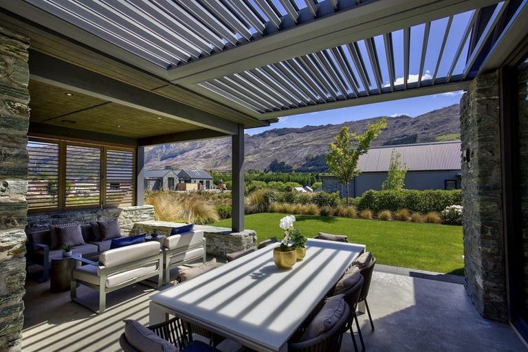 Photo of property in 9 Harvest Lane, Arrowtown, 9371