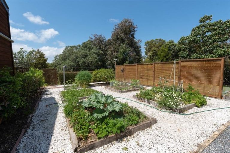 Photo of property in 15 Rangitane Loop Road, Kerikeri, 0294