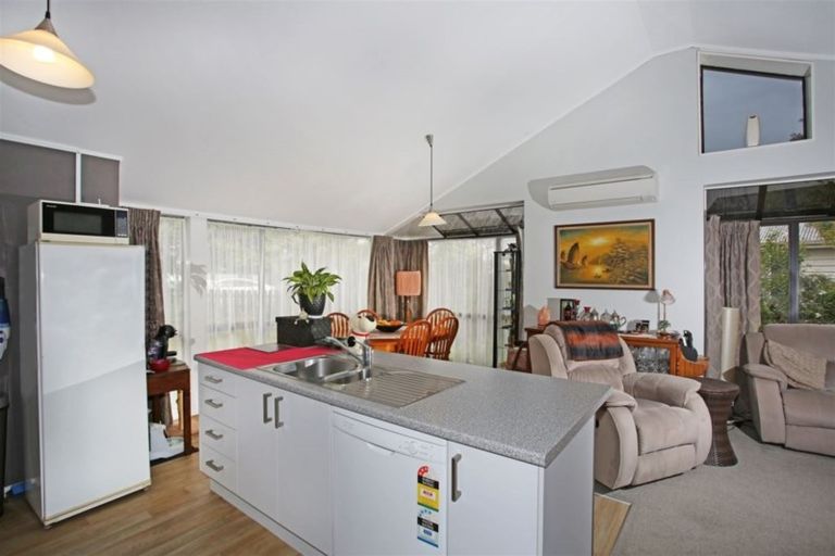 Photo of property in 1/288 Queen Street, Pukekohe, 2120