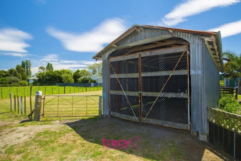 Photo of property in 15 Kipling Road, Te Karaka, 4022