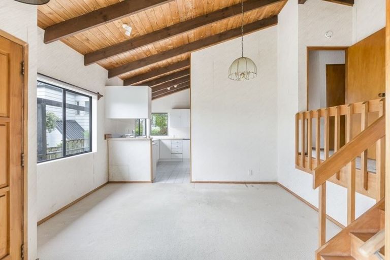 Photo of property in 2/541 Hibiscus Coast Highway, Hatfields Beach, Orewa, 0931