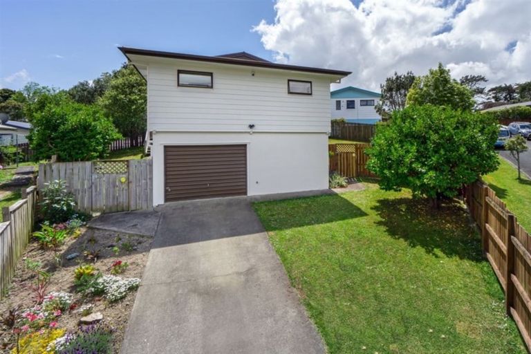 Photo of property in 4 Mona Vale, West Harbour, Auckland, 0618