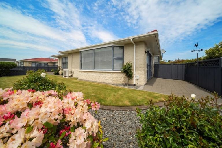 Photo of property in 1 Heather Lea, Hawera, 4610