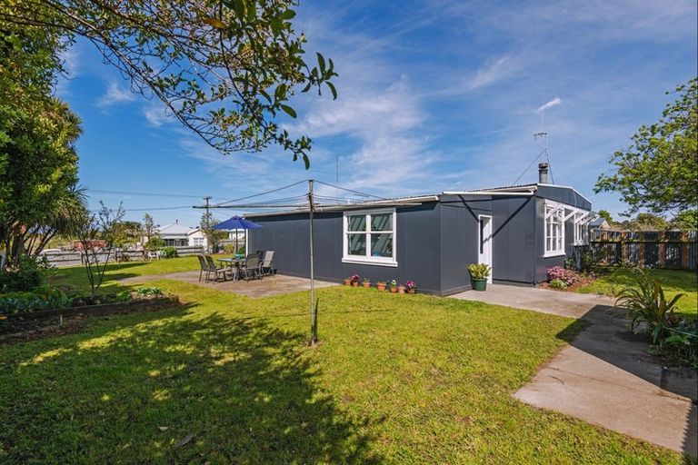 Photo of property in 17 Matai Street, Marton, 4710