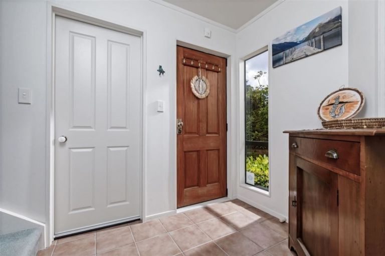 Photo of property in 60 Danbury Drive, Torbay, Auckland, 0630