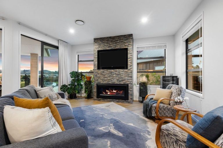 Photo of property in 160 Lakes Boulevard, Pyes Pa, Tauranga, 3112