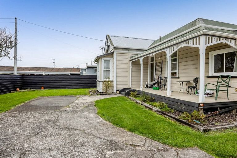 Photo of property in 221a South Road, Hawera, 4610