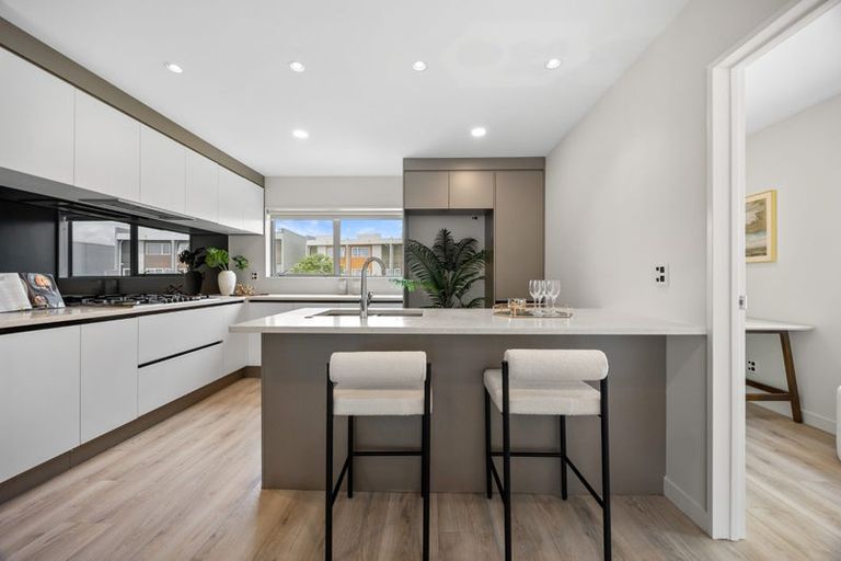 Photo of property in 4 Meritage Lane, Te Atatu South, Auckland, 0610