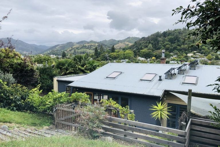 Photo of property in 60 Renwick Place, Nelson South, Nelson, 7010