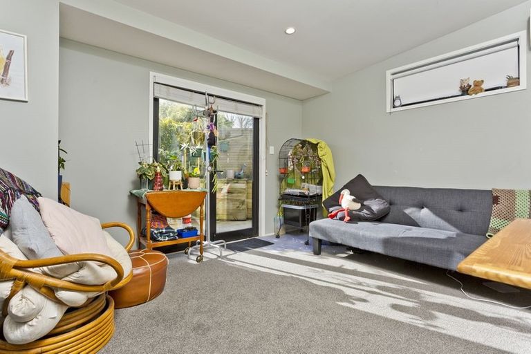 Photo of property in 1/204 Beach Haven Road, Beach Haven, Auckland, 0626