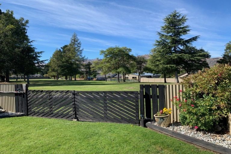 Photo of property in 17 Linrosa Place, Cromwell, 9310