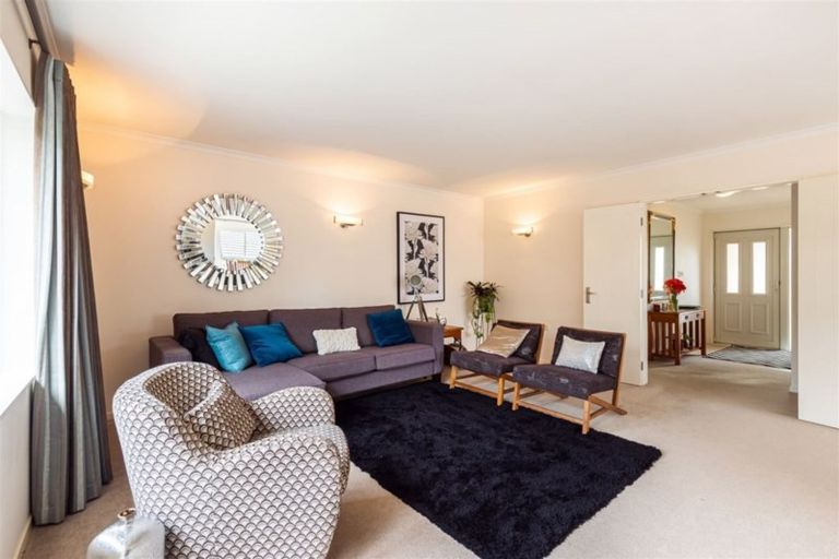 Photo of property in 79 Nimstedt Avenue, Oteha, Auckland, 0632