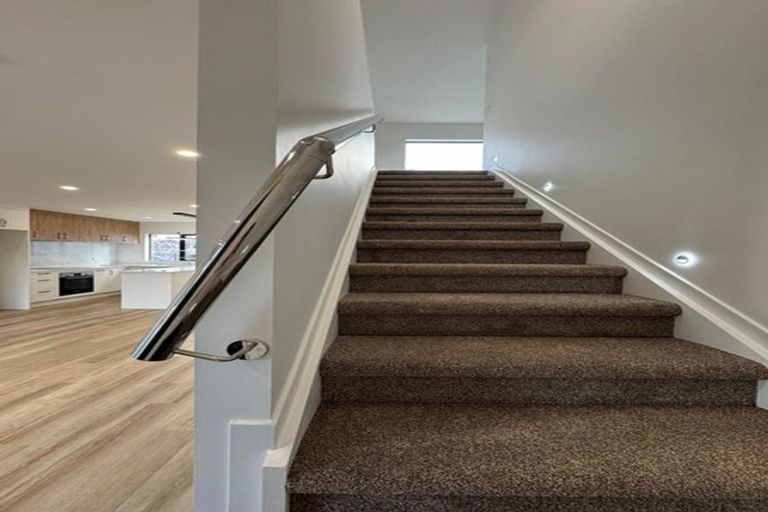 Photo of property in 73b Arimu Road, Papakura, 2110