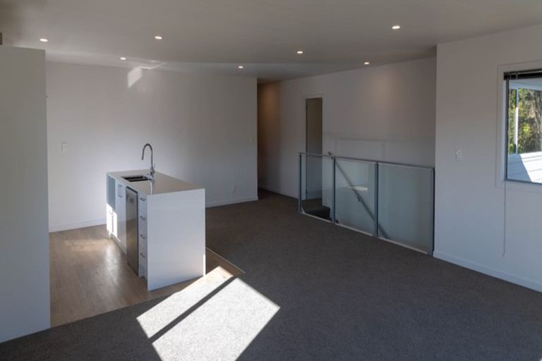 Photo of property in 102 Emerald Hill Drive, Birchville, Upper Hutt, 5018