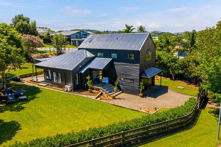 Photo of property in 14 Denehurst Drive, Waimauku, 0812