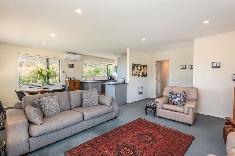 Photo of property in 19 Hamlet Lane, Heathcote Valley, Christchurch, 8022