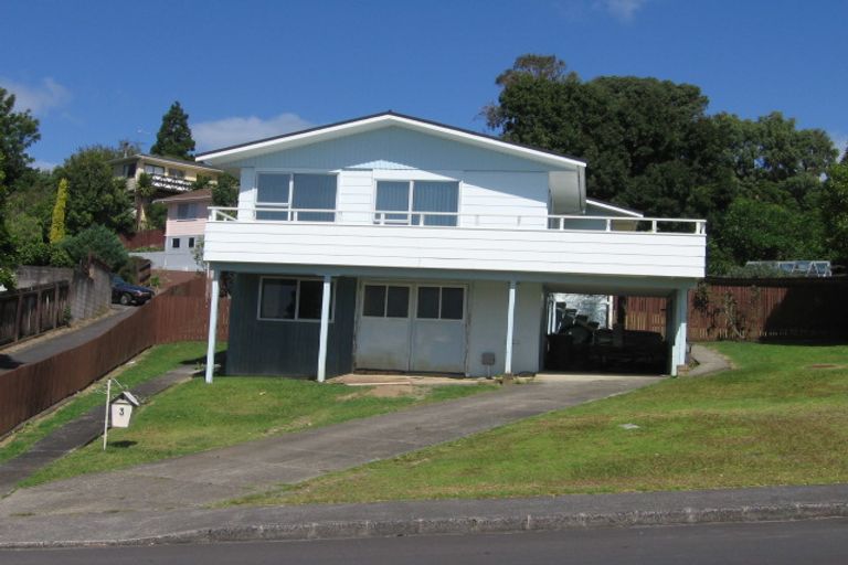 Photo of property in 3 Cantina Avenue, Bayview, Auckland, 0629