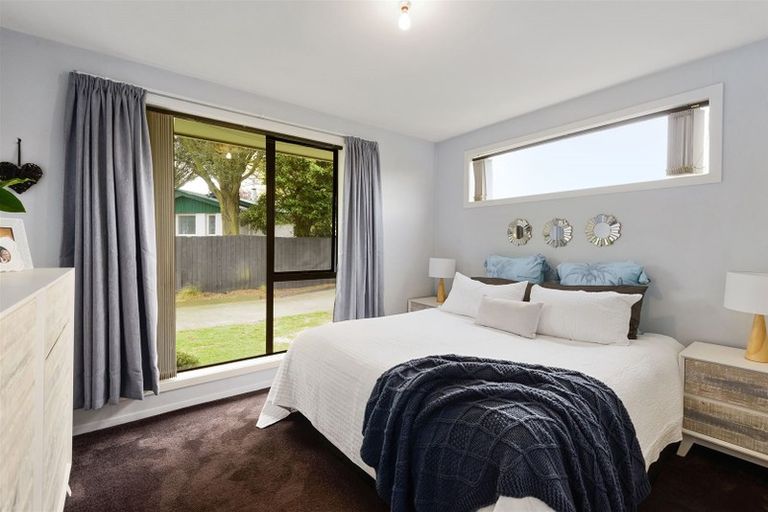 Photo of property in 91 Oakhampton Street, Hornby, Christchurch, 8042