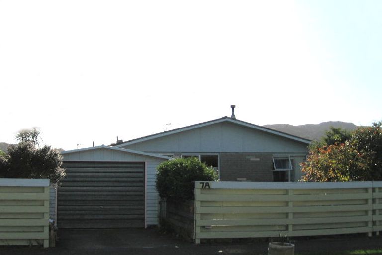 Photo of property in 7a Wetherby Grove, Wainuiomata, Lower Hutt, 5014