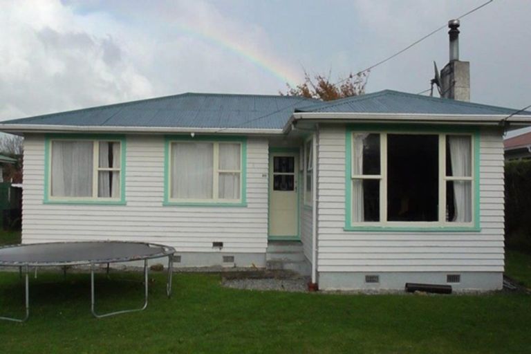 Photo of property in 70 Brandon Street, Featherston, 5710