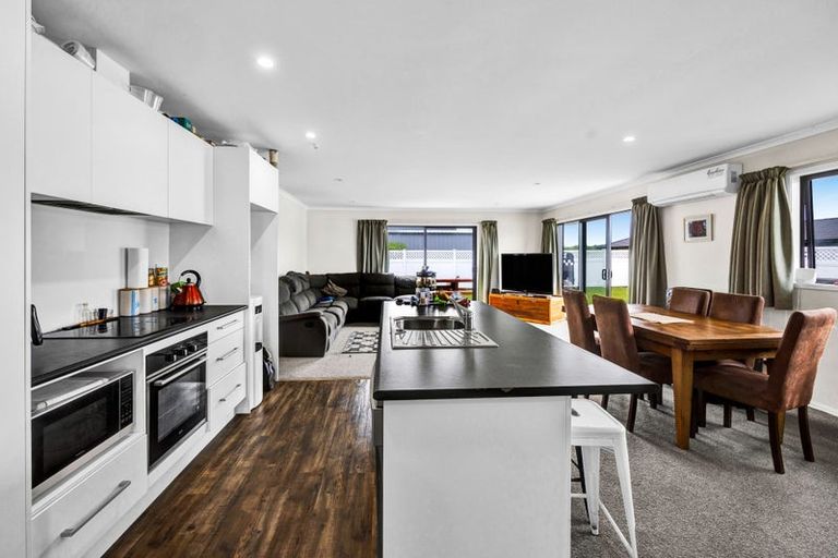 Photo of property in 48 County Drive, Hawera, 4610