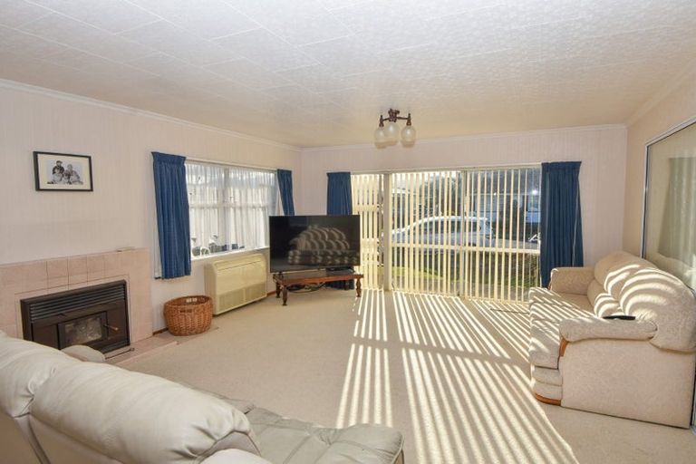 Photo of property in 11 Fairbrother Street, Carterton, 5713