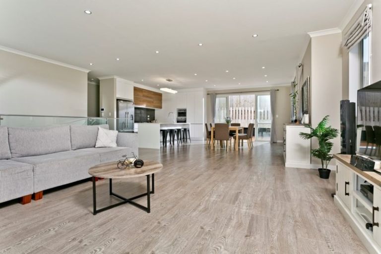 Photo of property in 15 Korihi Drive, Swanson, Auckland, 0614