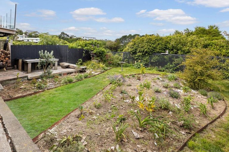 Photo of property in 98 Ironside Road, Johnsonville, Wellington, 6037