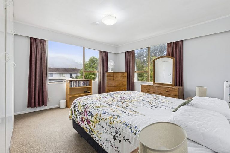 Photo of property in 14 Balliol Drive, Tawa, Wellington, 5028