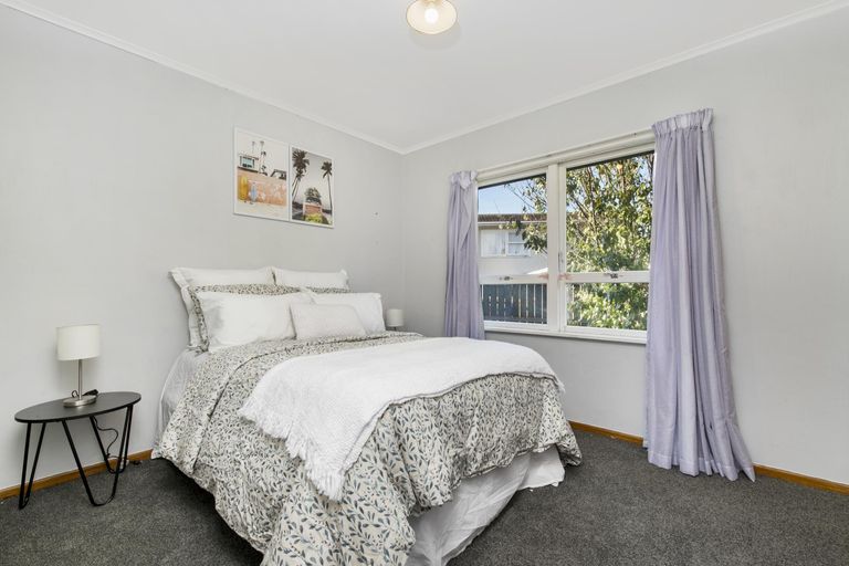 Photo of property in 20 Halberg Street, Papakura, 2110