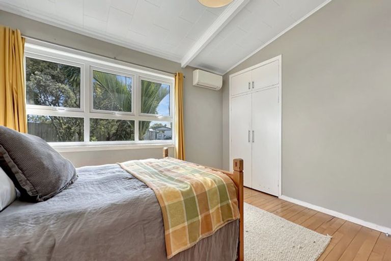 Photo of property in 1/40a Woodglen Road, Glen Eden, Auckland, 0602