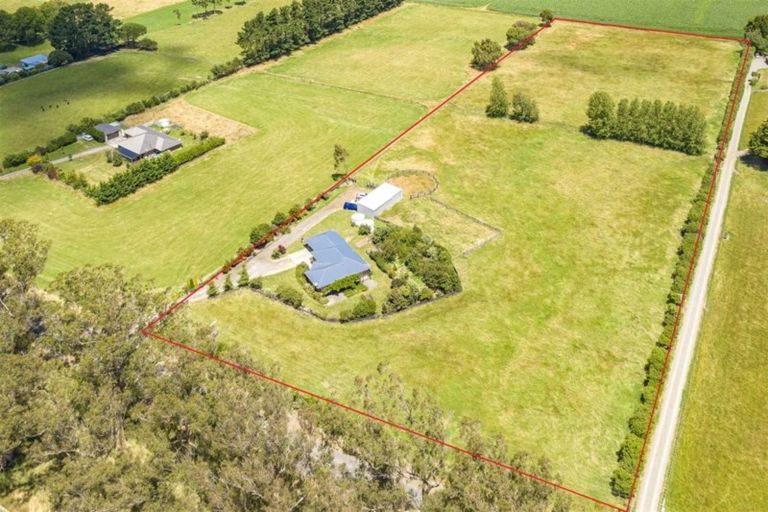 Photo of property in 415 Makirikiri Road, Marton, 4789