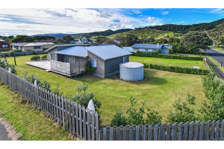 Photo of property in 22 Mission Road, Port Waikato, Tuakau, 2695