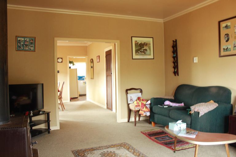 Photo of property in 49 Great South Road, Taupiri, 3721