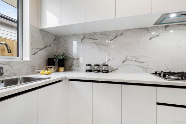 Photo of property in 1 Huahua Crescent, Papakura, 2110