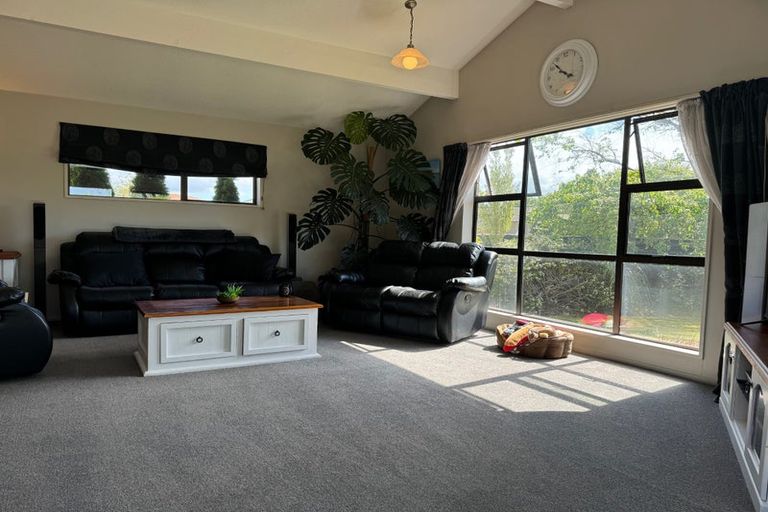 Photo of property in 2 Fenmere Place, Burwood, Christchurch, 8083