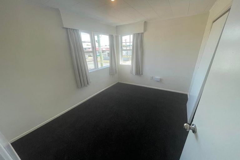 Photo of property in 4/1 Waikare Avenue, Waiwhetu, Lower Hutt, 5010