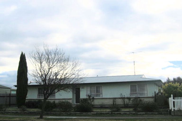 Photo of property in 72 Tait Drive, Greenmeadows, Napier, 4112