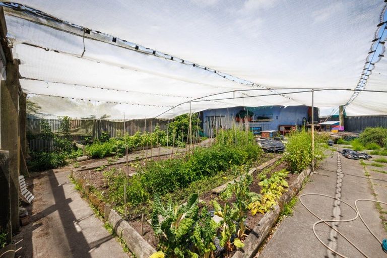 Photo of property in 1931 Parewanui Road, Parewanui, Bulls, 4894