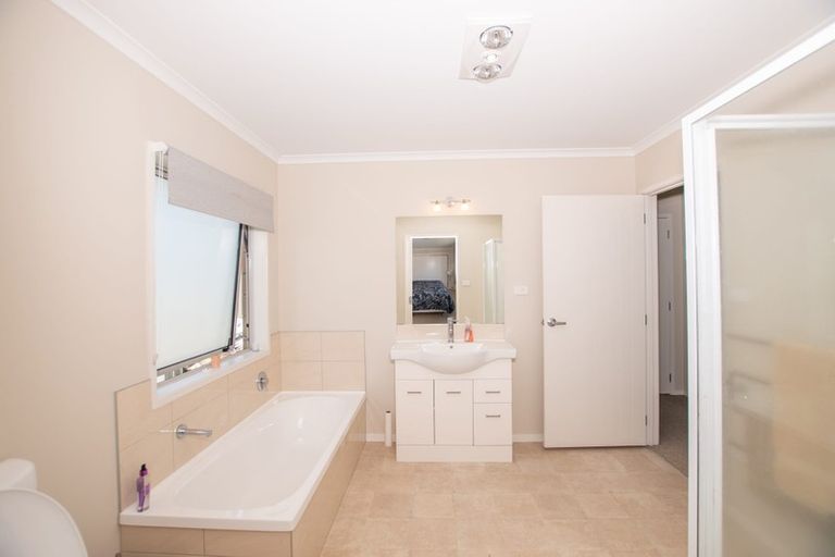 Photo of property in 6 Conniston Way, Pyes Pa, Tauranga, 3112