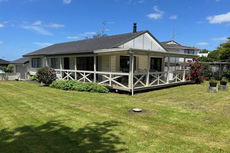 Photo of property in 17 Sunningdale Street, Wattle Downs, Auckland, 2103